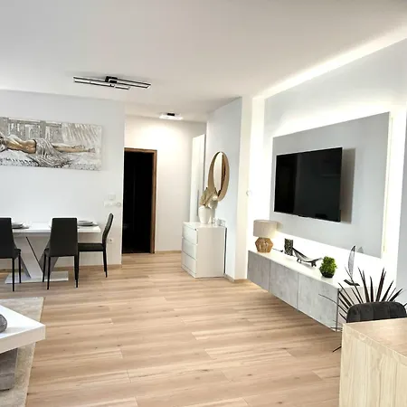 P193 Stylish Appartement