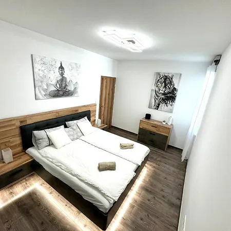 P193 Stylish * Budapest