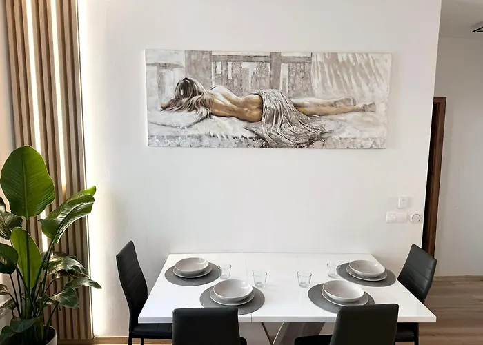 P193 Stylish 公寓 *