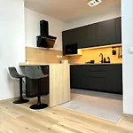 P193 Stylish * Budapest