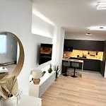 P193 Stylish Apartment *