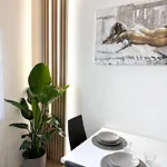 P193 Stylish Budapest