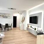 P193 Stylish Apartment