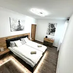 P193 Stylish * Budapest